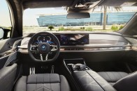 Nincs ennél erősebb, gyorsabb elektromos BMW 68