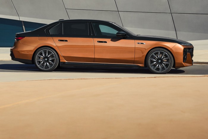 Nincs ennél erősebb, gyorsabb elektromos BMW 14