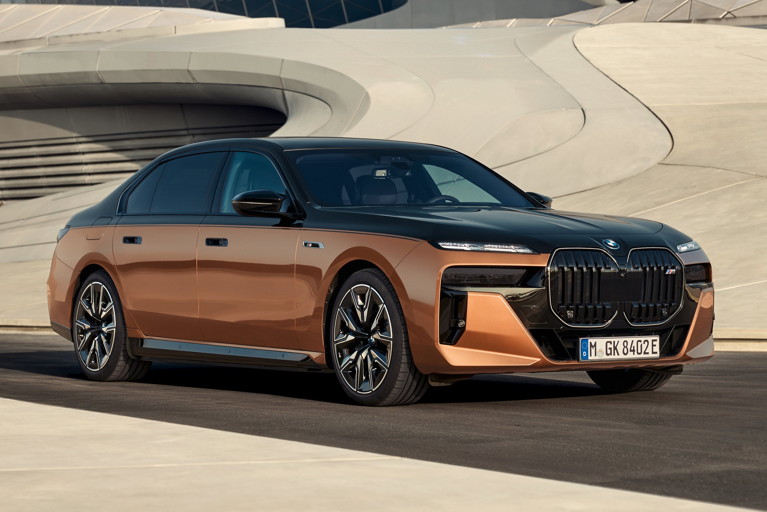 Nincs ennél erősebb, gyorsabb elektromos BMW 7