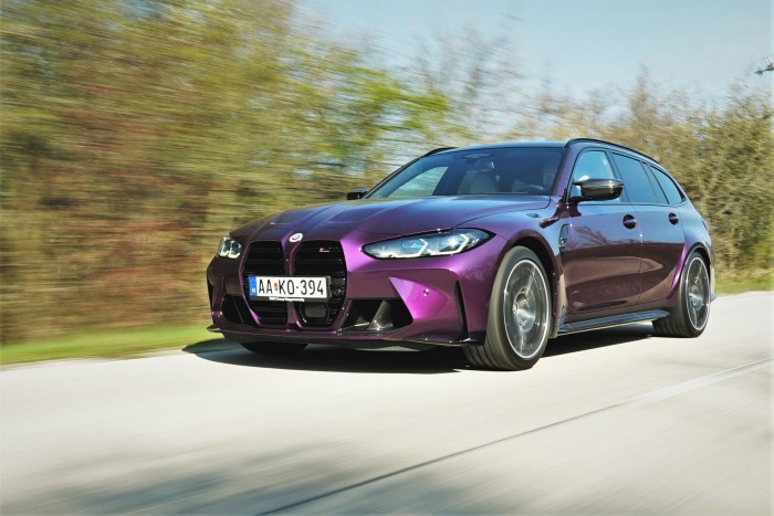 Atipikus BMW érkezett Magyarországra 16