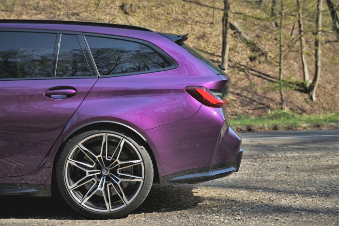 Atipikus BMW érkezett Magyarországra 12