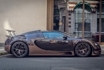 Ennyibe kerül a Bugatti Veyronban egy gyertyacsere