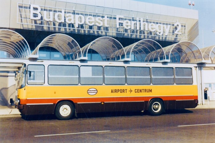 Levegőből érkező utasokat szállított ez az Ikarus 2