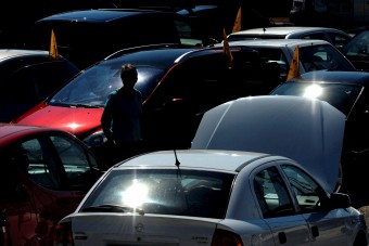 Javult, de még nem mászott ki a gödörből a hazai használtautó-import