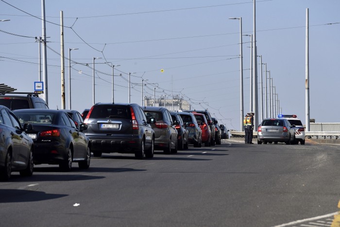Minden autóst ellenőriztek egy budapesti hídon 1