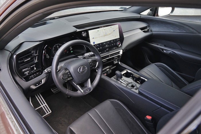 Négy henger majd’ 40 millióért? 21