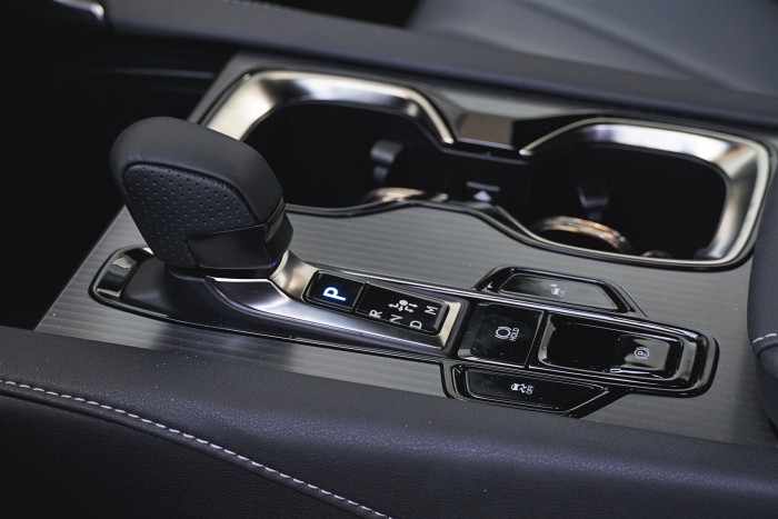 Négy henger majd’ 40 millióért? 14