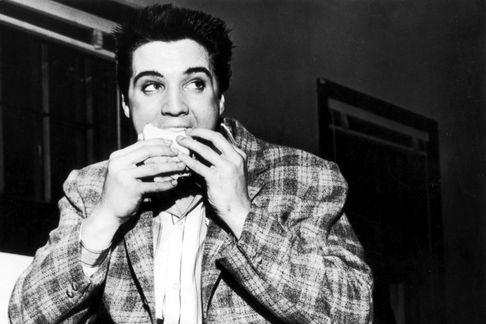 Whiskey-t csináltak a Király szendvicséből 1 | Vezess Whiskey-t csináltak a Király szendvicséből 1