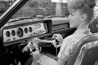 Ősöreg autós extrák, amiket alig hiszünk el, de léteztek