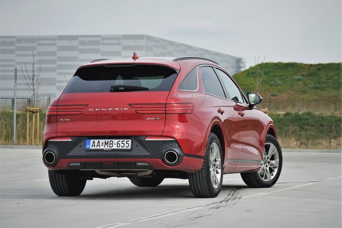 Ez a koreai autó jobb, mint egy Lexus 8