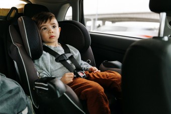 Ebben az autóban nincs biztonságban a gyereked