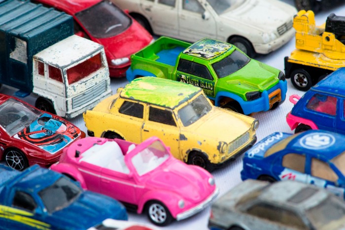 Összetörték a játékautóját, a rendőrséghez fordult a kisfiú