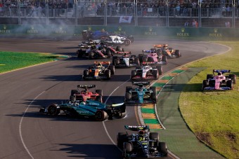 F1: Kiállt a káoszt okozó döntés mellett a Red Bull