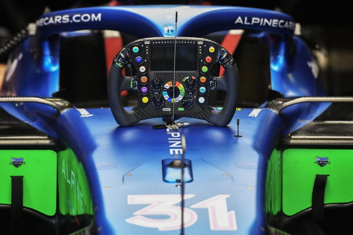 F1: Két büntetést osztottak ki egy incidensért a sprint előtt