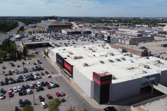 Félelmetes méretű a világ legnagyobb parkolója