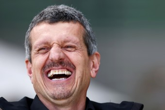 Tévés bohóc lesz a Forma-1-es csapatfőnökből