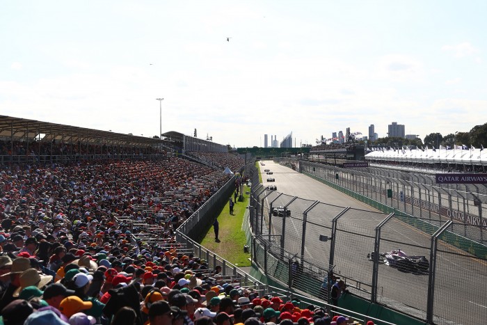 F1: Szabályt szegett az ausztrál pálya, életveszélyes helyzet alakult ki