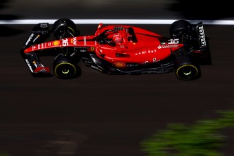 F1: Autót tört, de így is Leclerc-é a történelmi elsőség