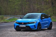 Ez vaku volt, vagy villám? Nem, az új Honda Civic Type R! 63