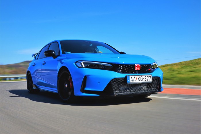 Ez vaku volt, vagy villám? Nem, az új Honda Civic Type R! 14 | Vezess Ez vaku volt, vagy villám? Nem, az új Honda Civic Type R! 14