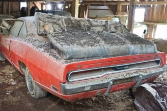 Kincset érő amerikai izomautókra bukkantak egy elhagyott pajtában