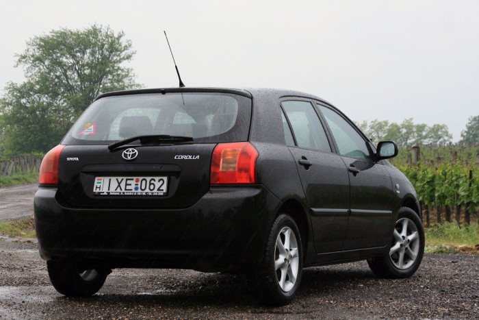 Milliókat vitt el egy hazai Toyota Corolla 7