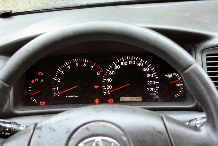 Milliókat vitt el egy hazai Toyota Corolla 9