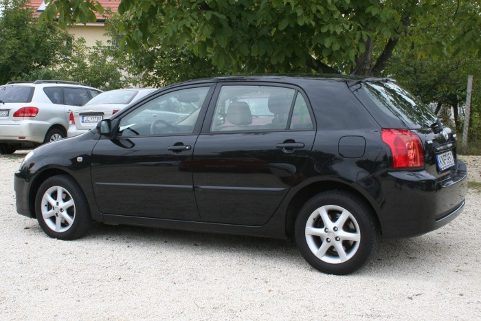 Milliókat vitt el egy hazai Toyota Corolla 12