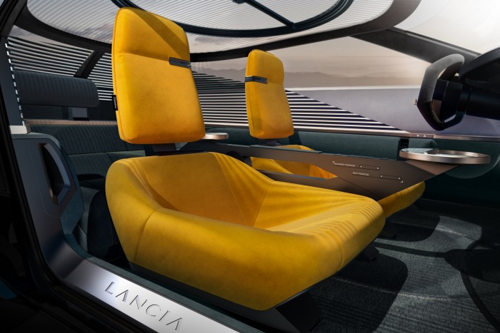 Patinás olasz autómárka ébredhet fel a kómából 9