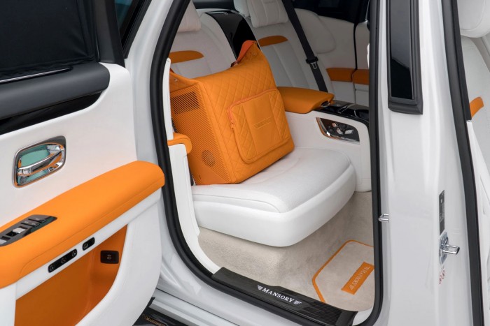 Másfél millióba kerül, cserébe igazán kúl ez a táska