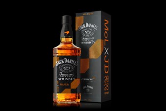 Palackba töltik a Forma-1-es csapatot