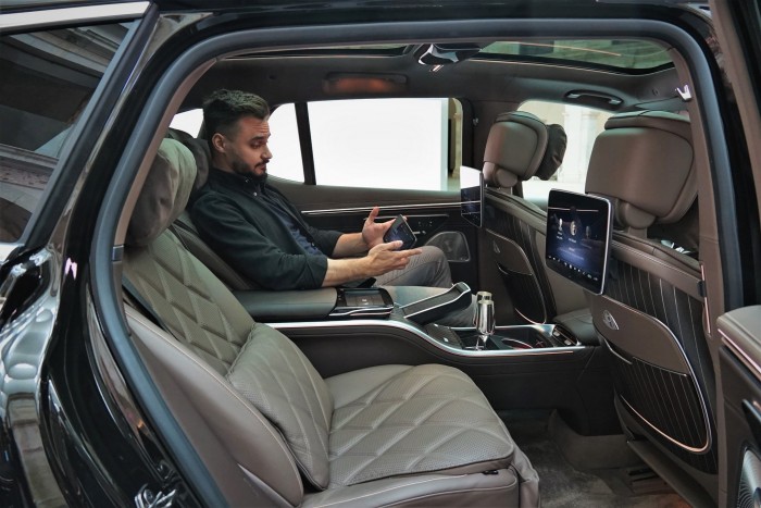 Háromtonnás luxusbálna – Elsőként ültünk az új csúcs-Merciben! 12