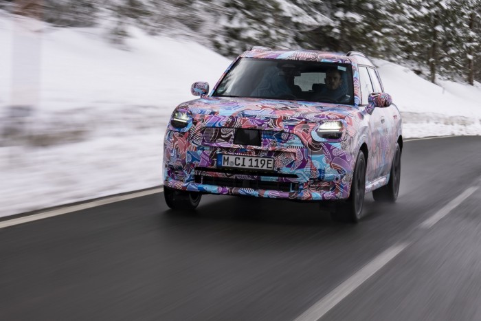 Kicsit tágasabb, sokkal erősebb lesz az új Mini Countryman 6