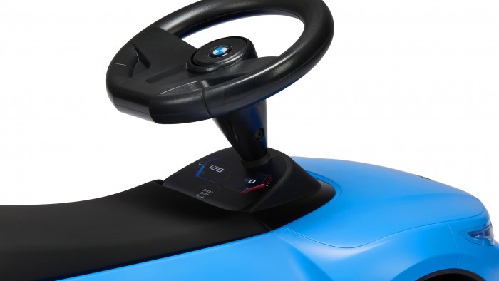 Megszeretteti a gyerekekkel a hatalmas veséket a BMW 6