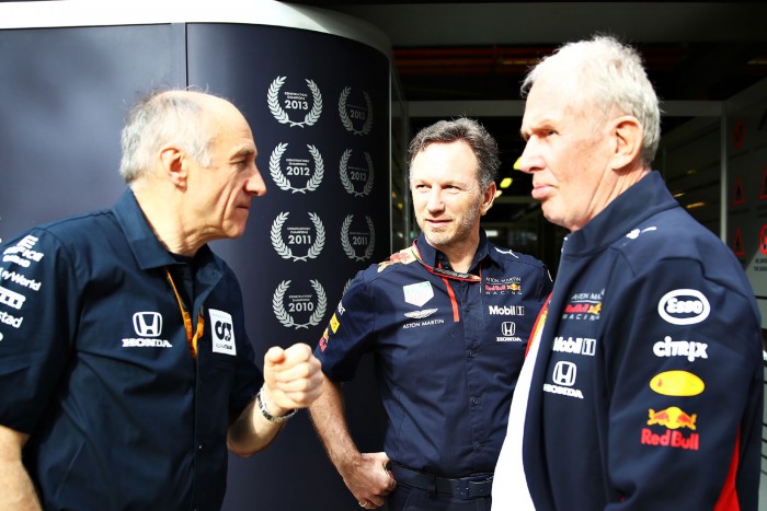 F1: Lecserélhetik a Red Bull-os csapatfőnököt