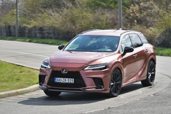 Négy henger majd' 40 millióért?