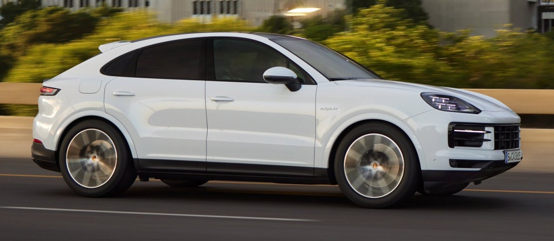 Ebben a Porschében az utas sem unatkozik