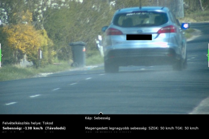 Nagyot porolva húzott el a traffipax mellett, már úton a 300 ezres csekk 1