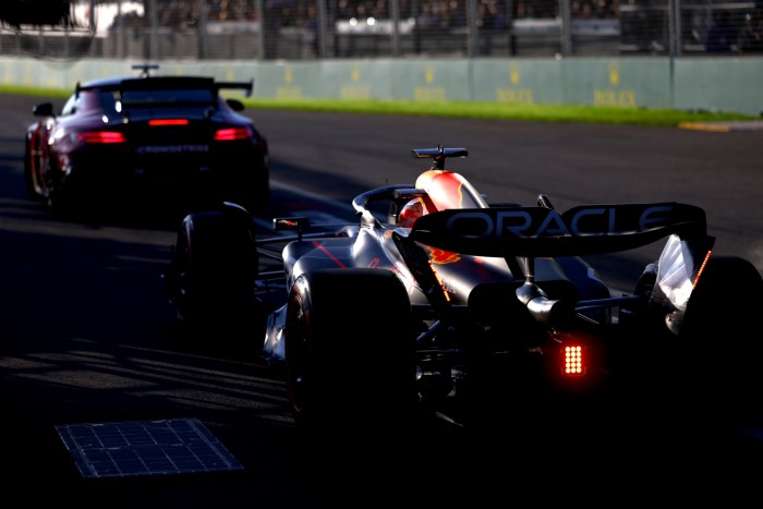 Csak Verstappenék élték túl az F1 agymenését 2 | Vezess Csak Verstappenék élték túl az F1 agymenését 2