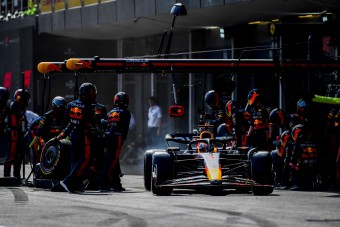 F1: Megmagyarázták a hibát, ami Verstappen győzelmébe került