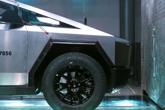 Törésteszten a Tesla Cybertruck, de nem lettünk tőle okosabbak