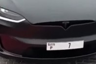 Valaki egy luxuslakás árát adhatja ezért az egyedi rendszámért 4