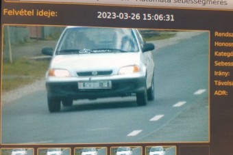 Két suzukis nagyot ment Szarvasgedén, ahogy a rendőrség fogalmazott: 