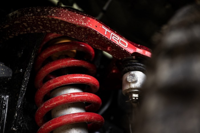 Rendkívüli megoldásokkal érkezik a legújabb Toyota 10