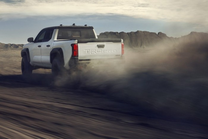 Rendkívüli megoldásokkal érkezik a legújabb Toyota 16