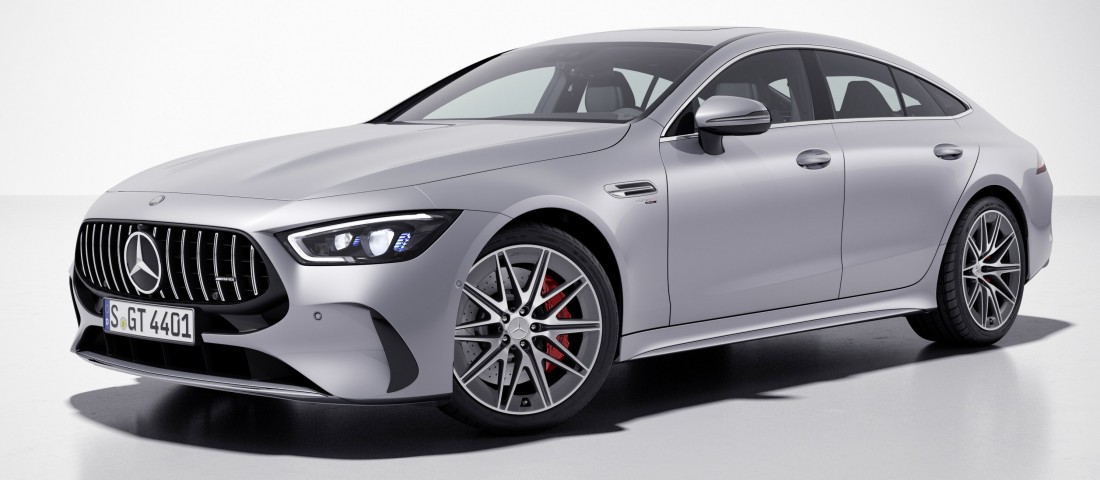 Épp csak változik a Mercedes négyajtós sportkupéja