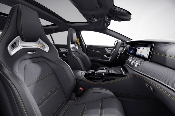 Épp csak változik a Mercedes négyajtós sportkupéja 6