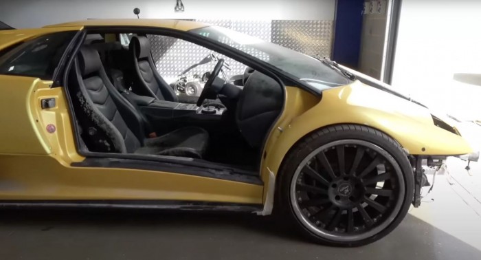 Legendás Lamborghinit loptak léhűtő lókötők 1