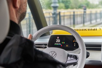 Budapest lezárt útjain autóztunk