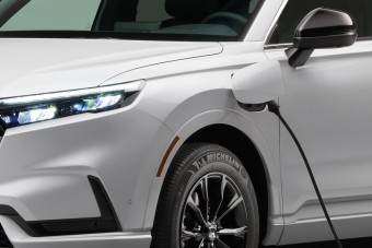 Jön az első plug-in hibrid Honda!